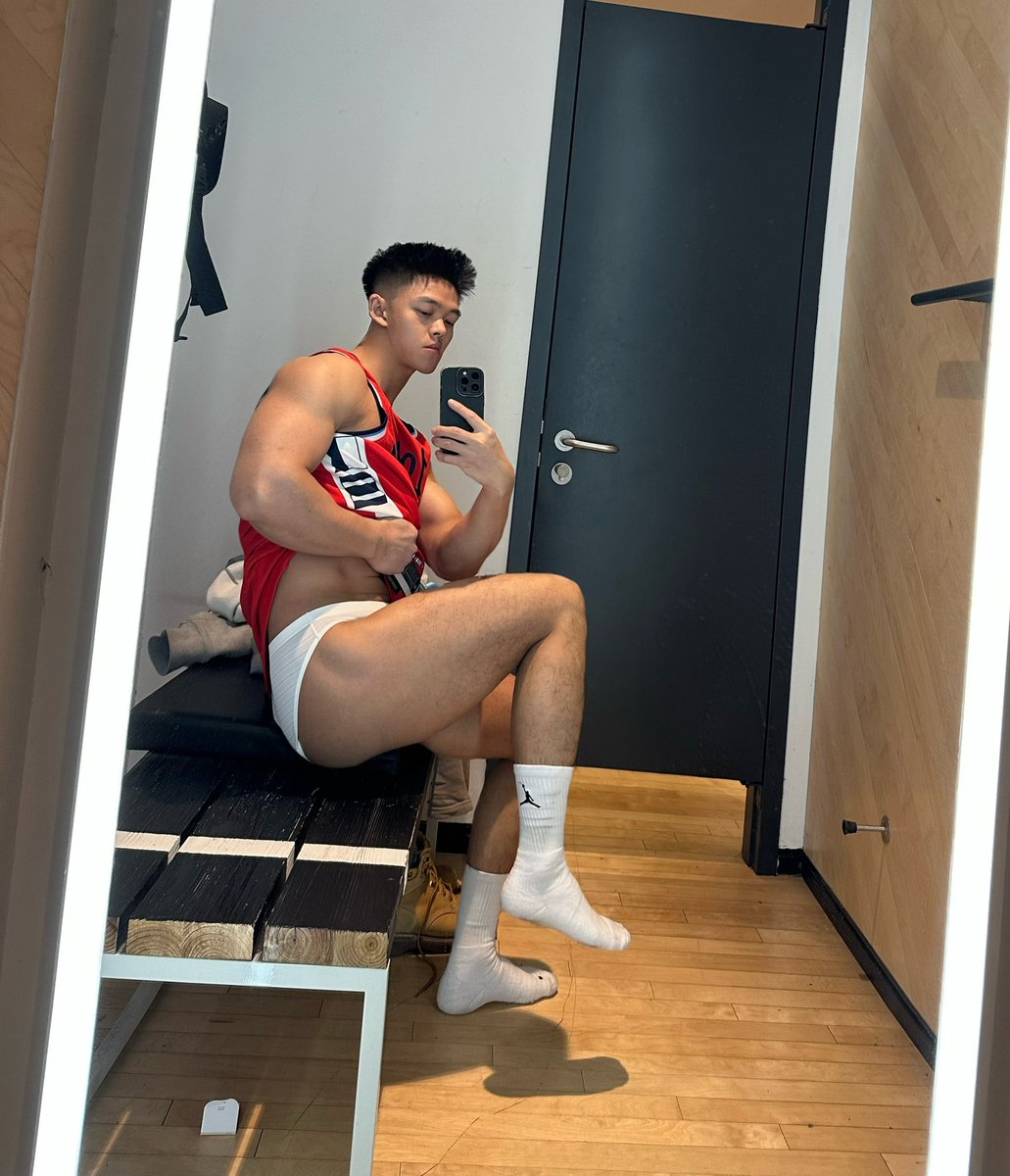 陈默队长 tweet media