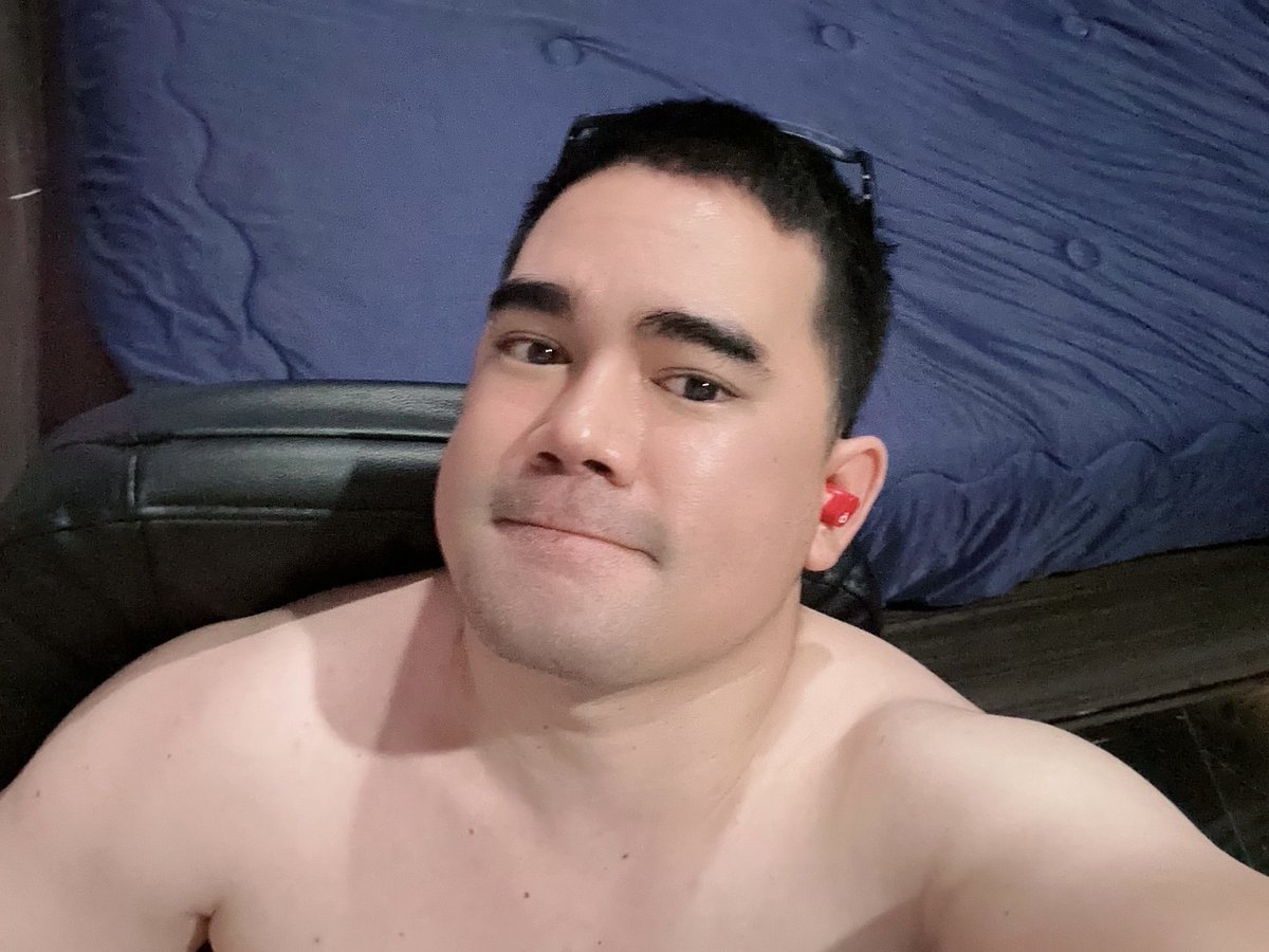 รู้ว่าไม่น่ารัก  แต่รักหน่อยไม่ได้หรอ...