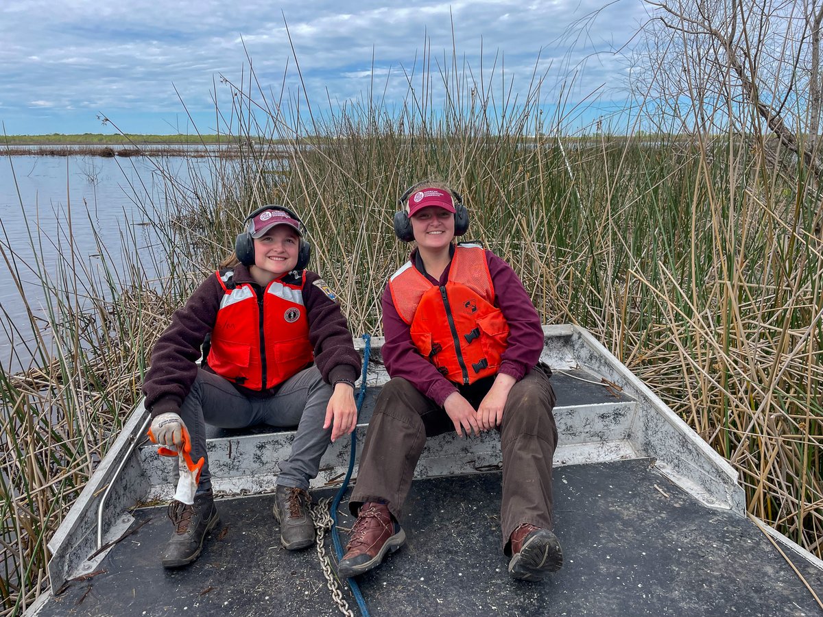 ace_corps's tweet photo. Happy #WorldWetlandsDay 🌊🌿💚

From forests to mountains, historical monuments to wetlands, no terrain is off limits for our ACE members and their crucial work! 

#Conservation #Outdoors #WorkOutside #ACEInspires #Nature https://t.co/YWCM0DvIBU