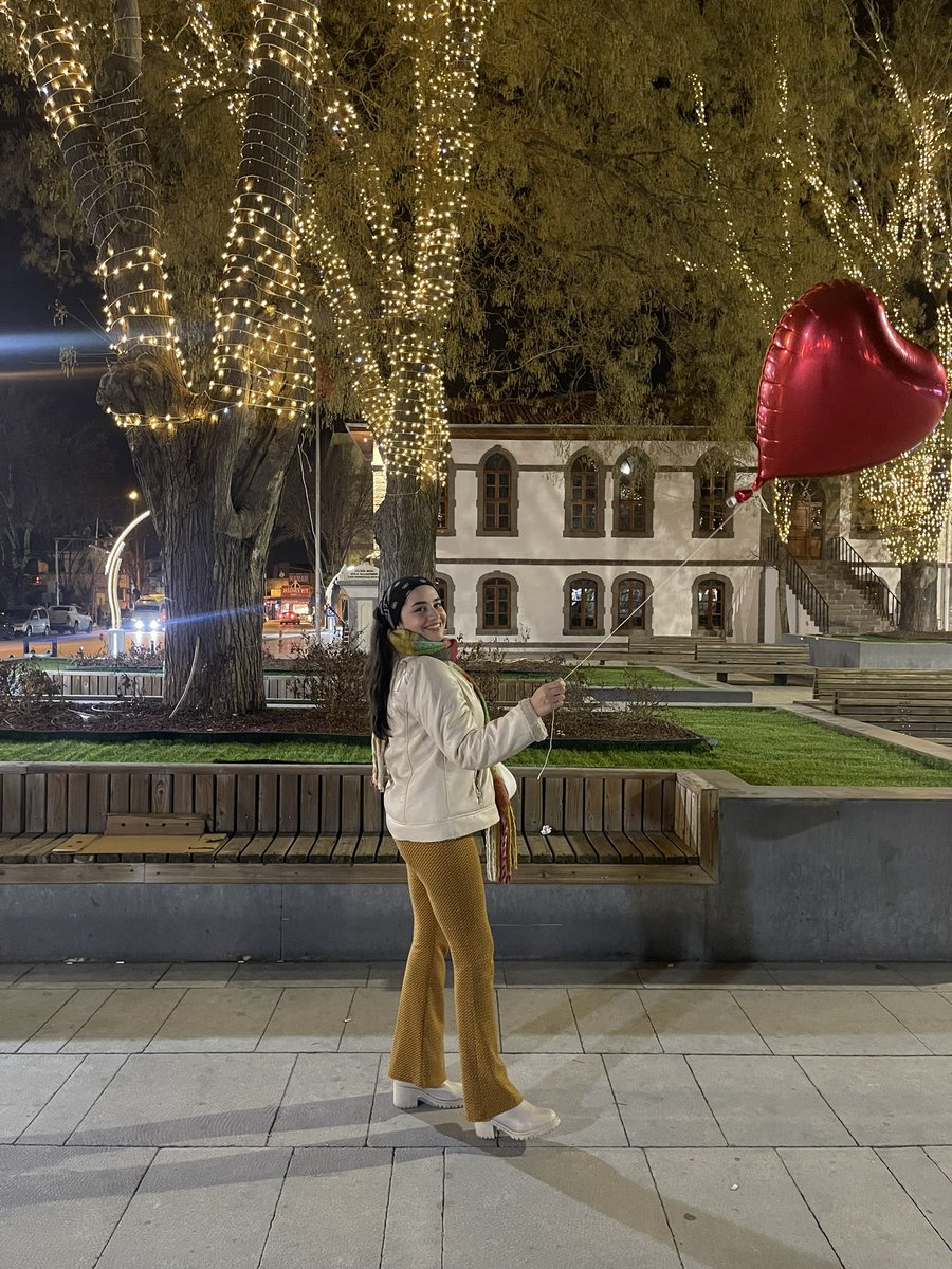İçinizde kalpli balonlar uçuran adamları sevin ♥️