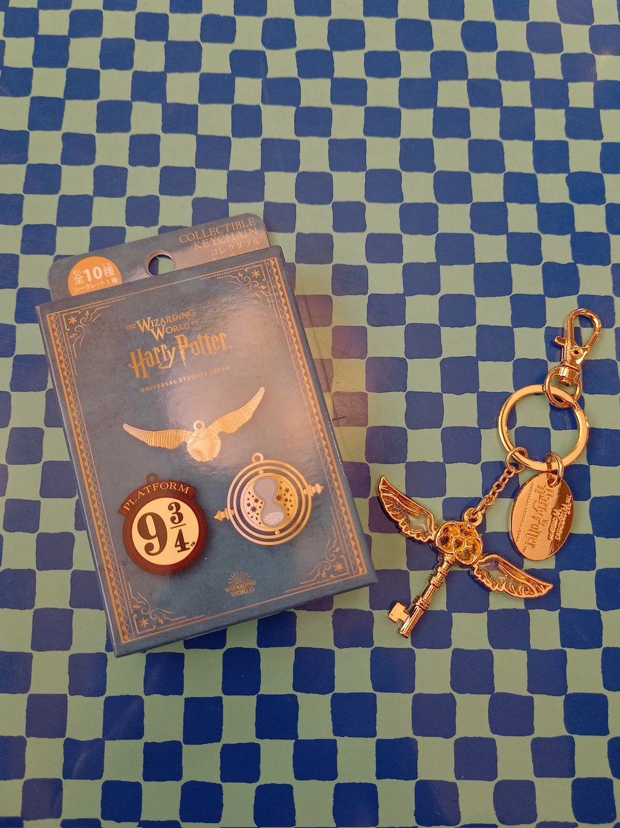 コレクタブルキーチェーン。箱を持つだけで中身を言い当てられる食玩