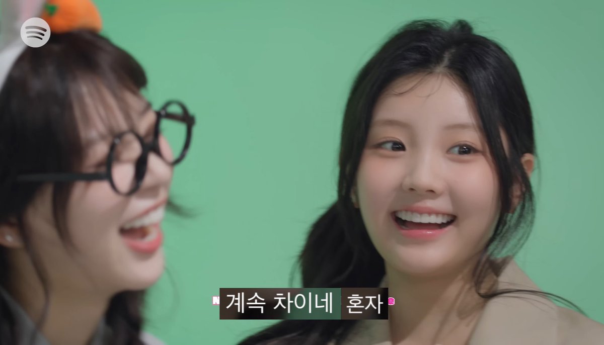twoonehee's tweet photo. 원희의 비범한 말말말
1. 마니또한테 하는말
2. 글릿한테 하는말
3. 스텝누나한테 하는말
4. 애착언니한테 하는말 https://t.co/cmkkeoNYba