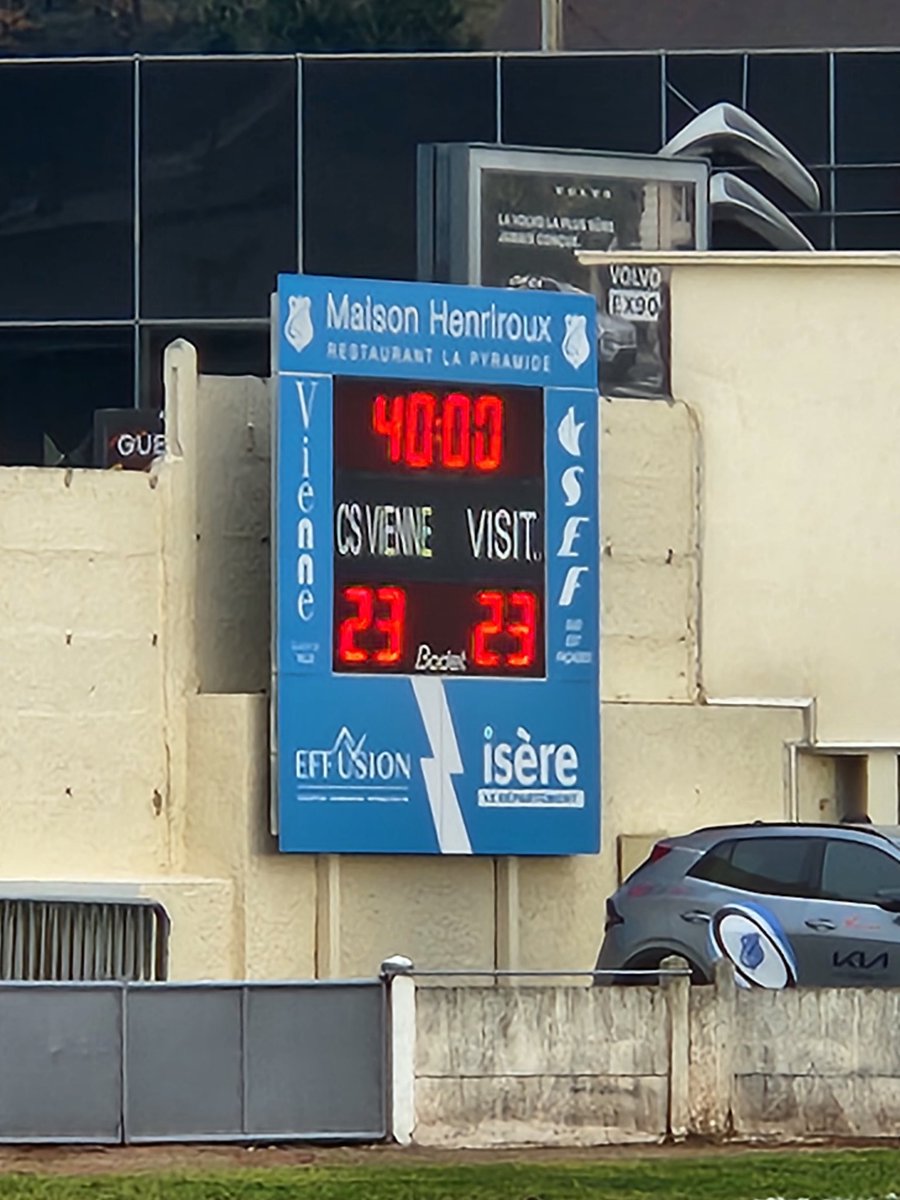 CSV_Officiel's tweet photo. C est la mi temps à Vienne face a Rennes https://t.co/TP25Qp4xEX