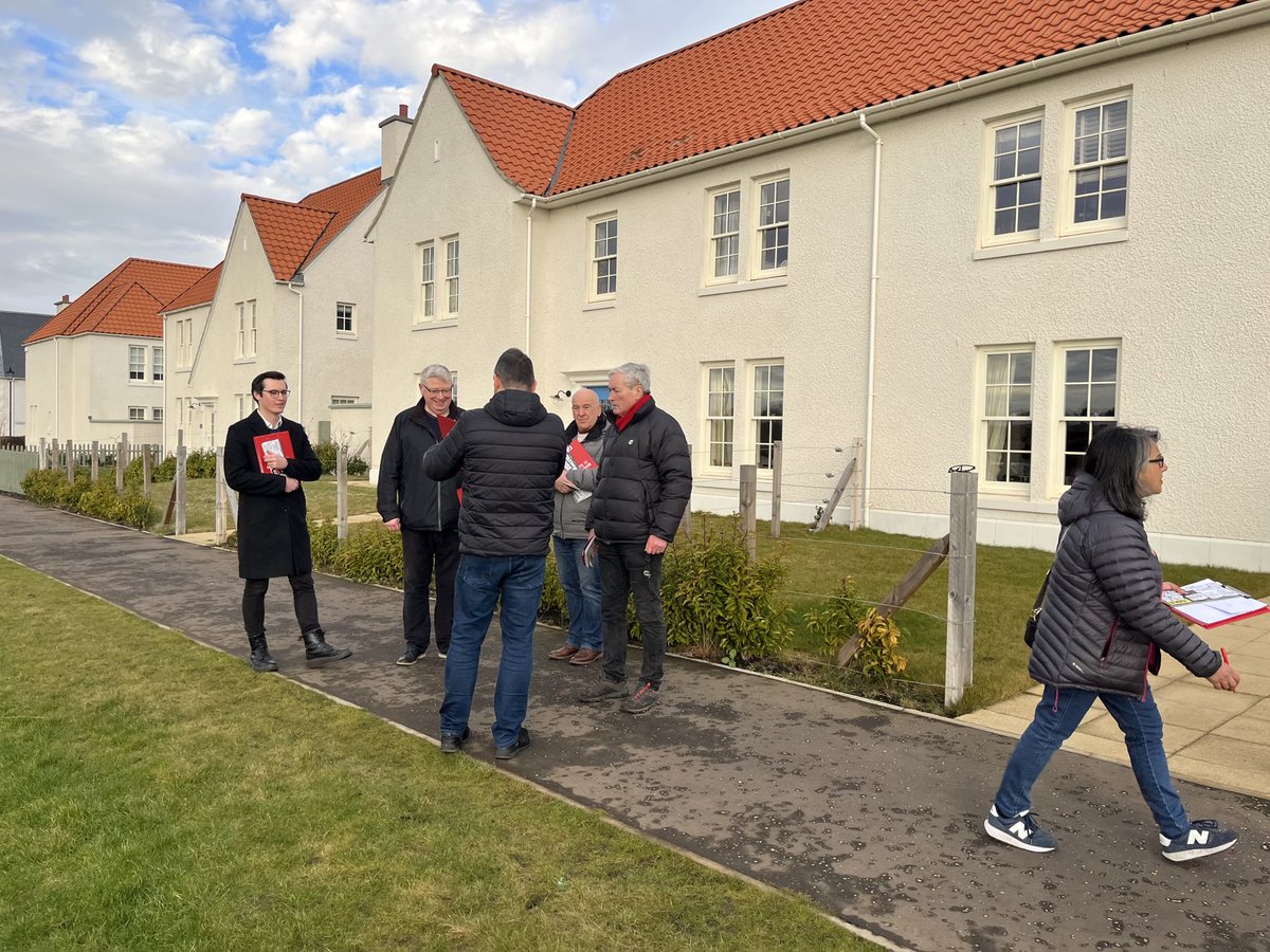 Douglas Alexander (@d_g_alexander) on Twitter photo Good to be out on the doorsteps with the <a href="/EastLothianCLP/">East Lothian Labour</a> team this afternoon listening with and talking with local residents in Longniddry. Good to be out on the doorsteps with the <a href="/EastLothianCLP/">East Lothian Labour</a> team this afternoon listening with and talking with local residents in Longniddry.