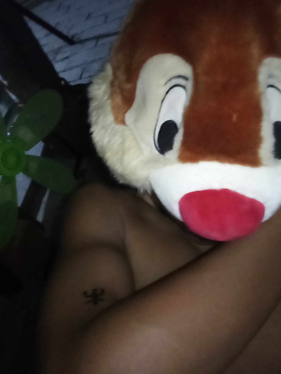 AlexAlcantara03's tweet photo. This was last year, my cosplay entry. me as Chip in Chip N' dale #ChipNDale #headmask #furrycosplay https://t.co/a0kKzxRppv