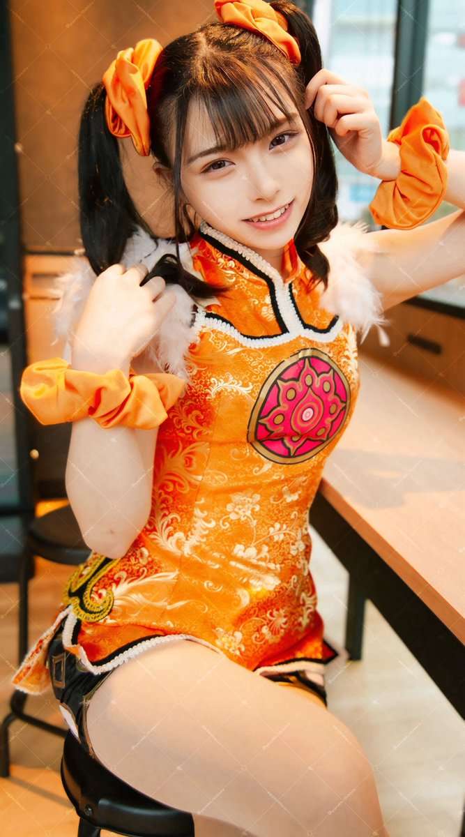 タップしてみて💜 アイドルでコスプレイヤーです 格ゲー好きさんいる