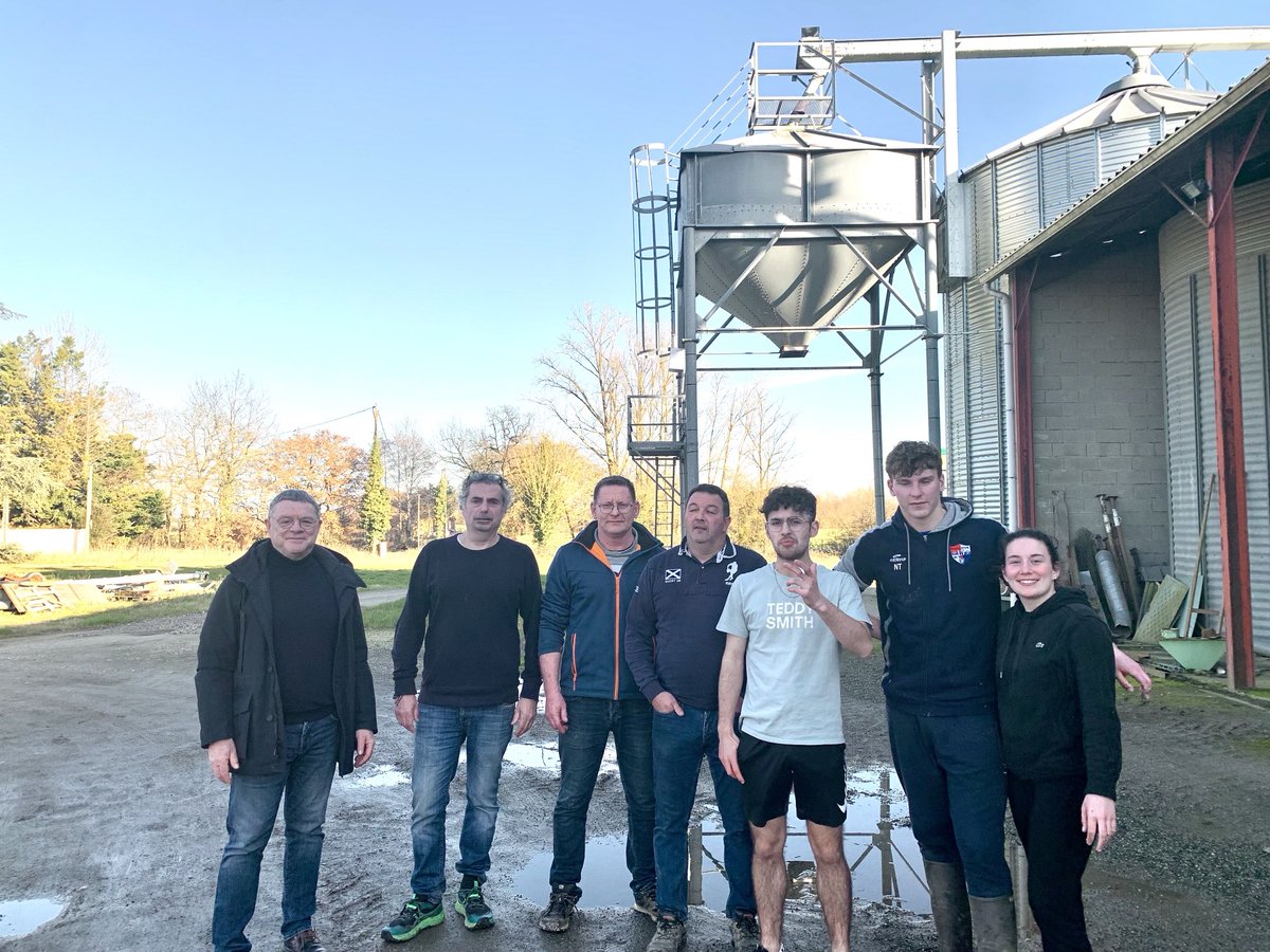 Merci au maire de Buzet ⁦<a href="/GIllesjoviado/">Gilles Joviado</a>⁩ pour ces échanges avec des agriculteurs de la commune dans le cadre de notre contrat de réciprocité.#Bienmanger