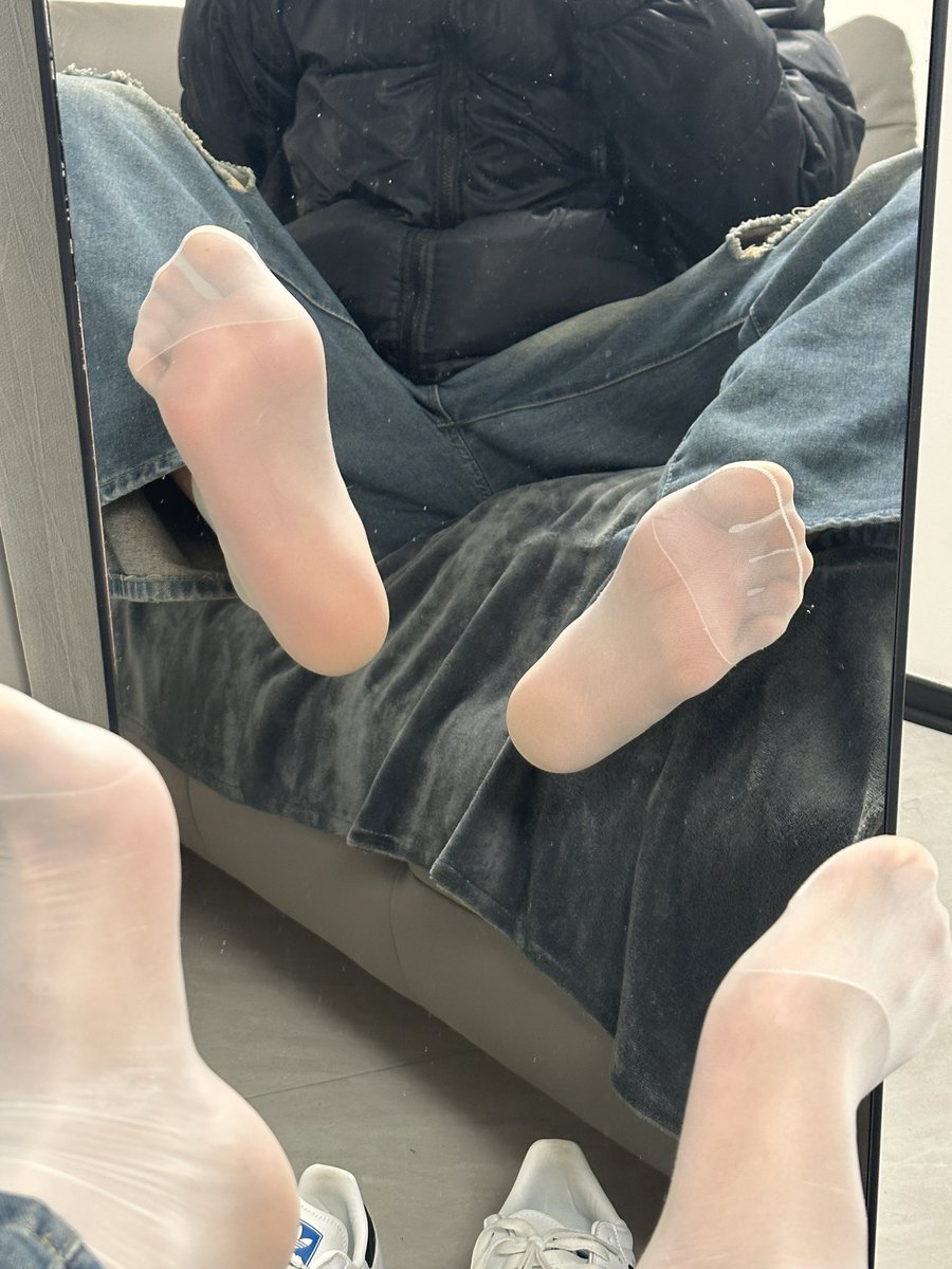 全湿了 谁要闻汗脚