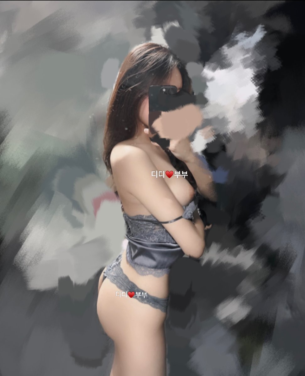 커플에서 부부로 돌아온 디디부부
오랜만에 슬쩍 업로드..♥︎
저희 살아있어요!! 

#커플만남 #부커만남 #부부만남