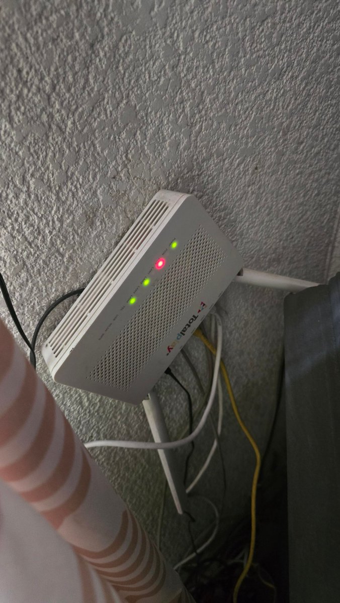 mynii's tweet image. Hola @totalplaymx ya llevamos más de 2hrs sin servicio de Internet