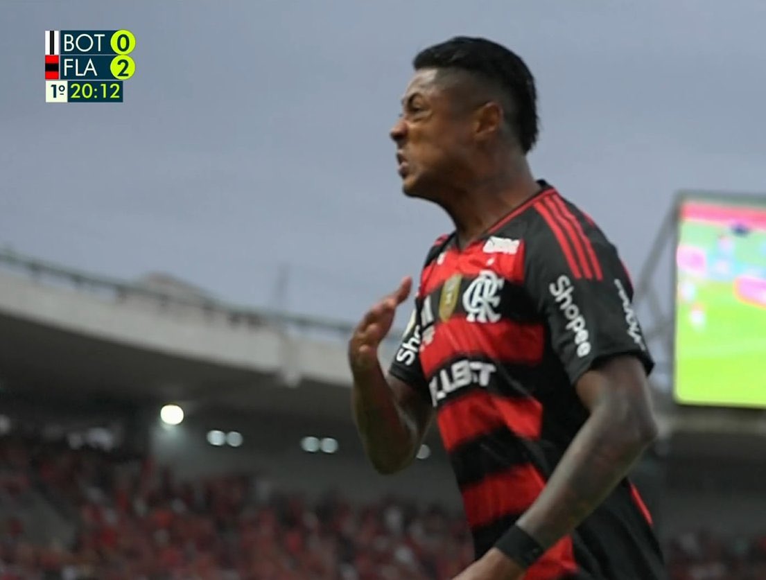 pkmsmntj's tweet image. estamos tratando como normal um cara botar no bolso um time que ganhou a libertadores e o brasileirao
nenhum jogador em solo brasileiro faria o mesmo
bruno henrique é surreal