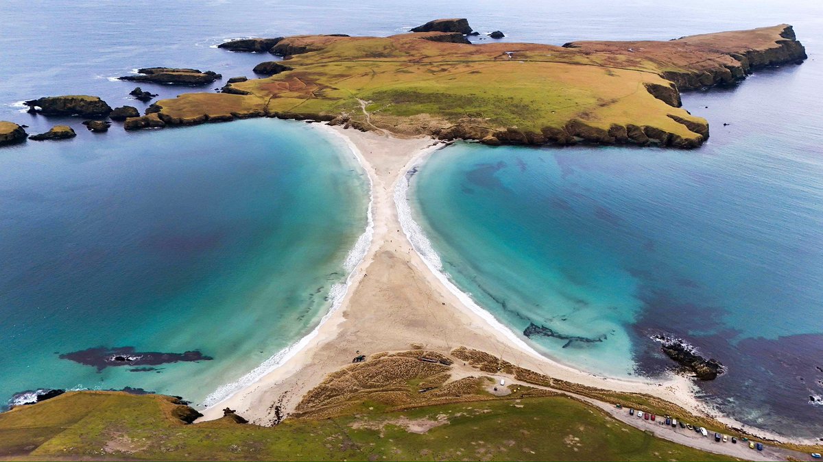 St Ninian’s Isle tombolo, the largest active sand tombolo in the UK, which connects St Ninian’s Isle to the South Mainland on the Shetland Isles

#stniniansislebeach #stniniansisle #beach #tombolo #shetland #scotland