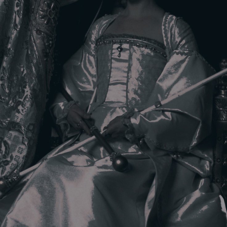 𝑻𝑯𝑬 𝑸𝑼𝑬𝑬𝑵 ∯ tweet media