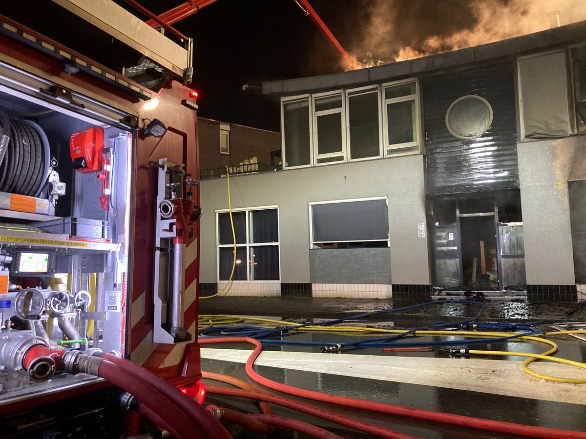 Zeer grote brand in winkel Hogestraat Druten