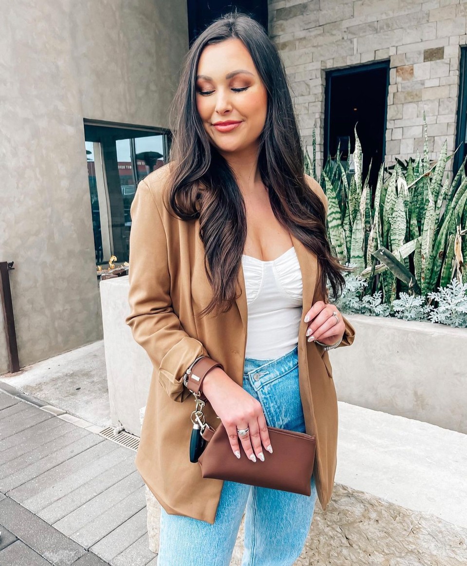 MyKeyper's tweet image. The Luxe Wristlet Set is your go-to bestie for nights out, shopping days, brunch and more. #KeypitTogether with our patented organization system. 🔑 #keyper⁠
⁠
mykeyper.com/products/2-pie…