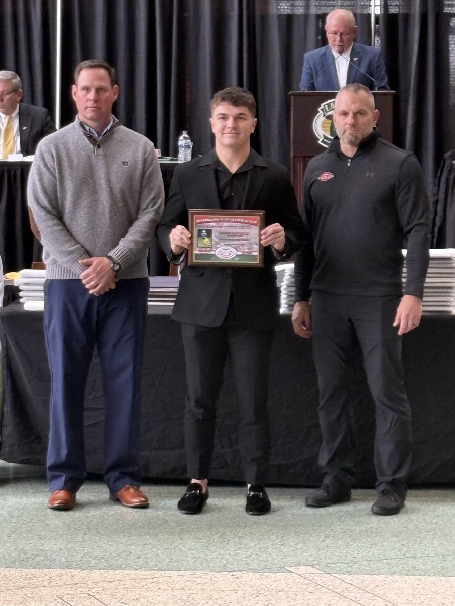 Congrats ⁦<a href="/MasonRadobicky/">Mason Radobicky</a>⁩ 
2x- First Team All-State…love you buddy!! #rareair