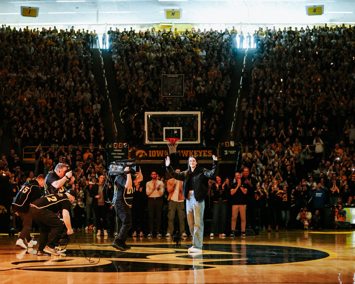 The 🐐

<a href="/CaitlinClark22/">Caitlin Clark</a> x #Hawkeyes