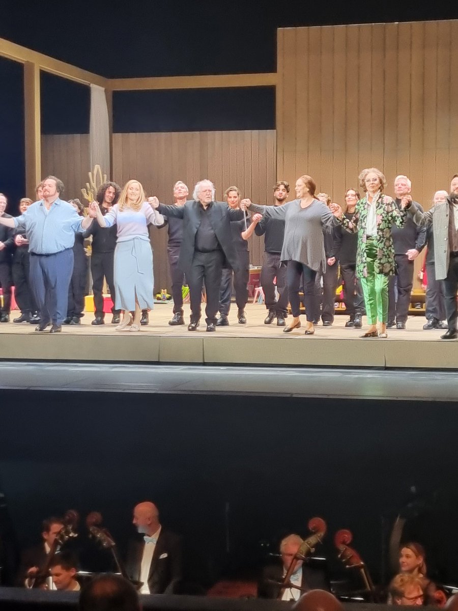 Musically wonderful Die Frau ohne Schatten at the Deutsche Oper. The production certainly had some moments and particularly in Act 2.
