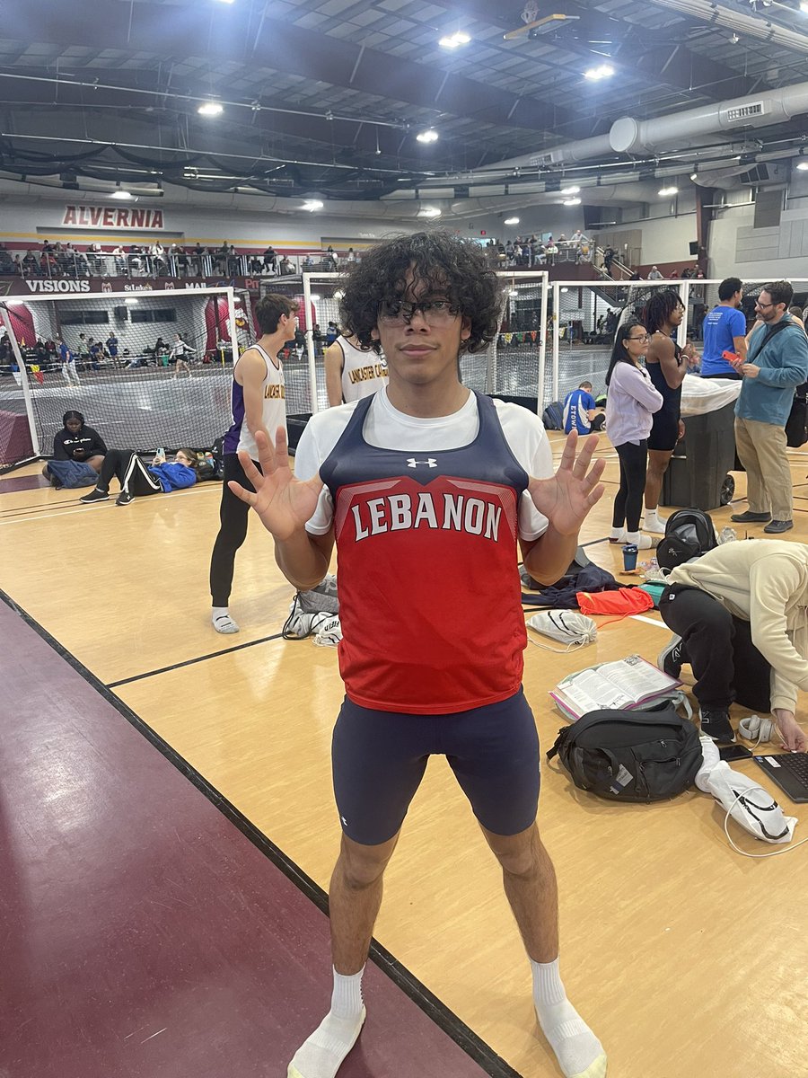 School Record Alert 🚨 ‼️

Elias Feliciano breaks the Indoor Track Triple Jump record in his first time competing in the event!

His jump was 39-0.5 ft. Good for 3rd place at the L-L League Indoor Challenge.