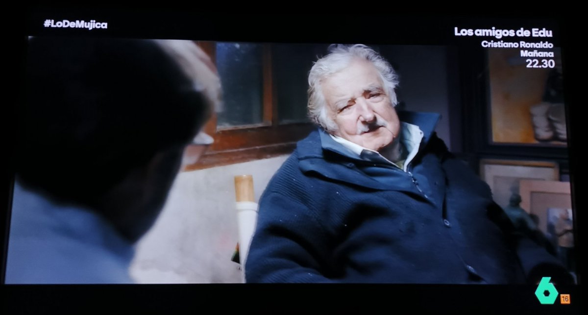 "Triunfar no es llegar, es levantarse cuando uno cae. Porque eso es vivir"

Pepe Mujica

#LoDeMujica