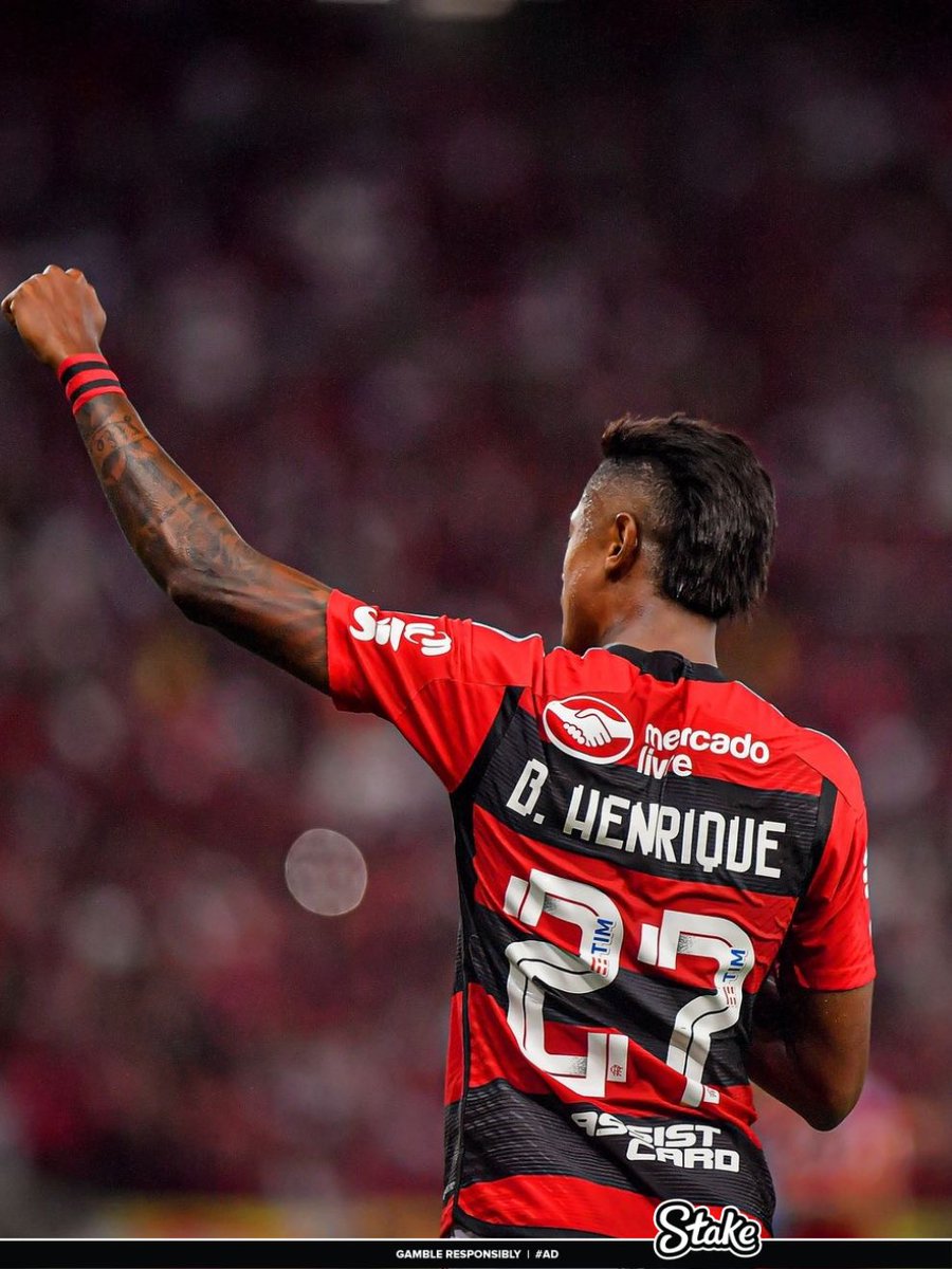 Nunca vestiu camisa de outro clube pra se aparecer, nunca fez polêmica e sempre esteve lá sendo decisivo quando precisaram dele

O Bruno Henrique sabe ser ídolo do Flamengo. Um dia vai receber seu devido valor.