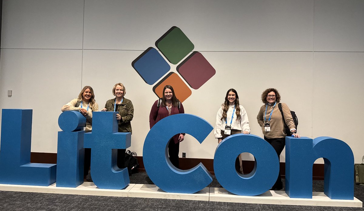 More LitCon 25 fun! 
In between sessions, we enjoyed a great mini session with Lightswitch Learning author Kianny N. Antigua + an author signing with Catherine Compton-Lilly + more attendees loving Columbus!
#LiteracyLeaders #k8litcon