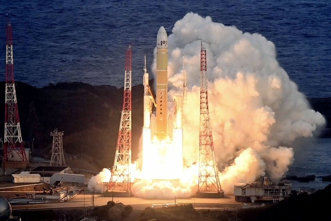 airnewsalerts's tweet photo. Japan successfully launches navigation satellite on new flagship H3 rocket

Read More: https://t.co/W2alXiWs85 https://t.co/ZPhOlxNltY