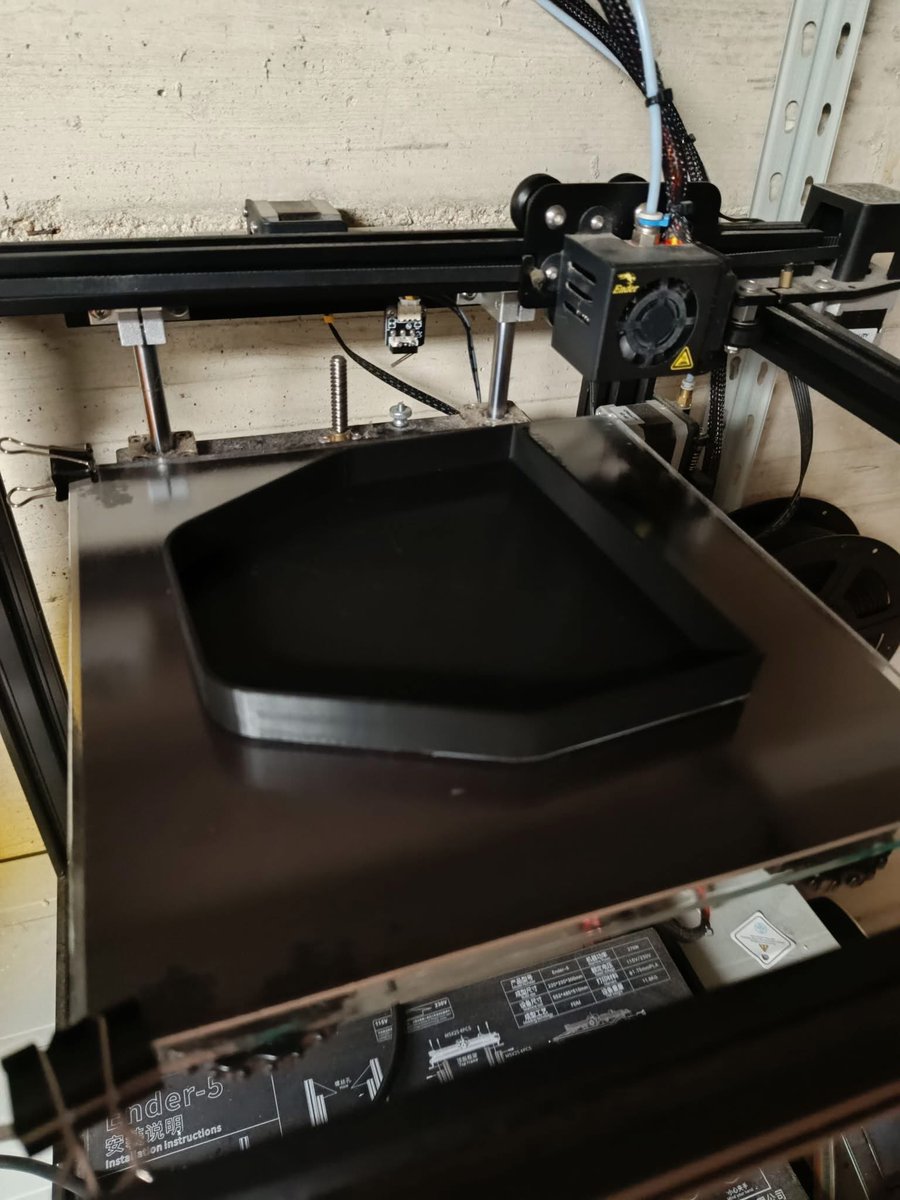 scalmanati's tweet image. 🇮🇹Magnifica opera del nostro Re Angelo, un omaggio a SoT dai Pirati Scalmanati… totalmente funzionante!
🇱🇷🇬🇧Magnificent handcrafted work by our admin “King” Angelo, a great homage to SoT from the Rowdy Pirates… and it's fully functional! 
@SeaOfThieves 
@RareLtd 
#SeaOfThieves