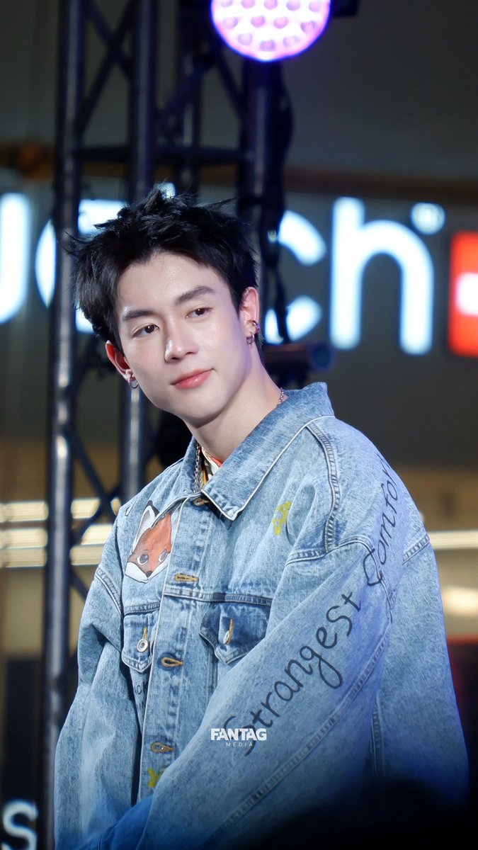 ชอบอะ รักเลย คนนี้ ปักเมนหล่ะนะ

 #NewChayapak