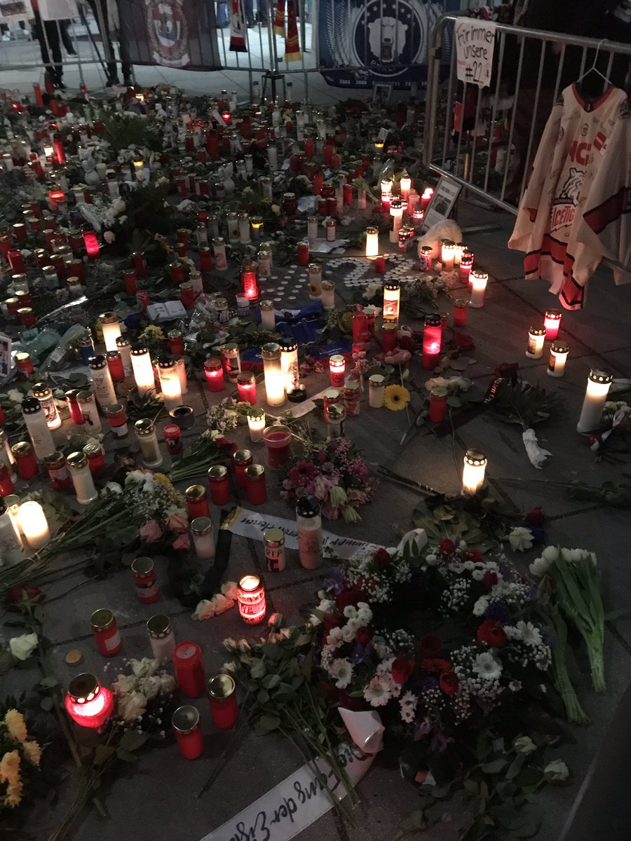 An der Stelle ein großes Danke an die <a href="/Ice_Tigers/">Nürnberg Ice Tigers</a> für die schöne Geste mit dem Trikot #EBBvsNIT