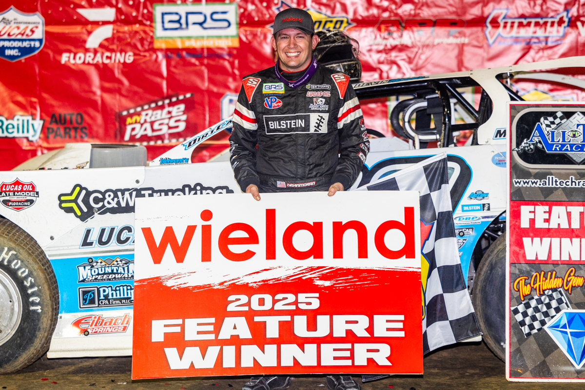 lucasdirt's tweet photo. 𝗙𝗘𝗔𝗧𝗨𝗥𝗘 𝗪𝗜𝗡𝗡𝗘𝗥 | @WielandGroup 

𝗡𝗶𝗴𝗵𝘁 𝟯 ~ #𝗪𝗶𝗻𝘁𝗲𝗿𝗡𝗮𝘁𝗶𝗼𝗻𝗮𝗹𝘀 | @AllTechRaceway 

@devinmoran99 

https://t.co/TsxxfyEaDZ 🏁 https://t.co/zgLvVW0tOu