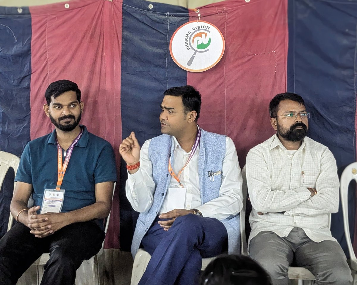PharmaVisionOrg's tweet image. An insightful session by Dr. Parjanya Shukla (Professor &amp;amp; HOD, Krishnarpit Institute of Pharmacy, Prayagraj) was conducted as part of the Prayagraj Mahakumbh Swasthya Internship.