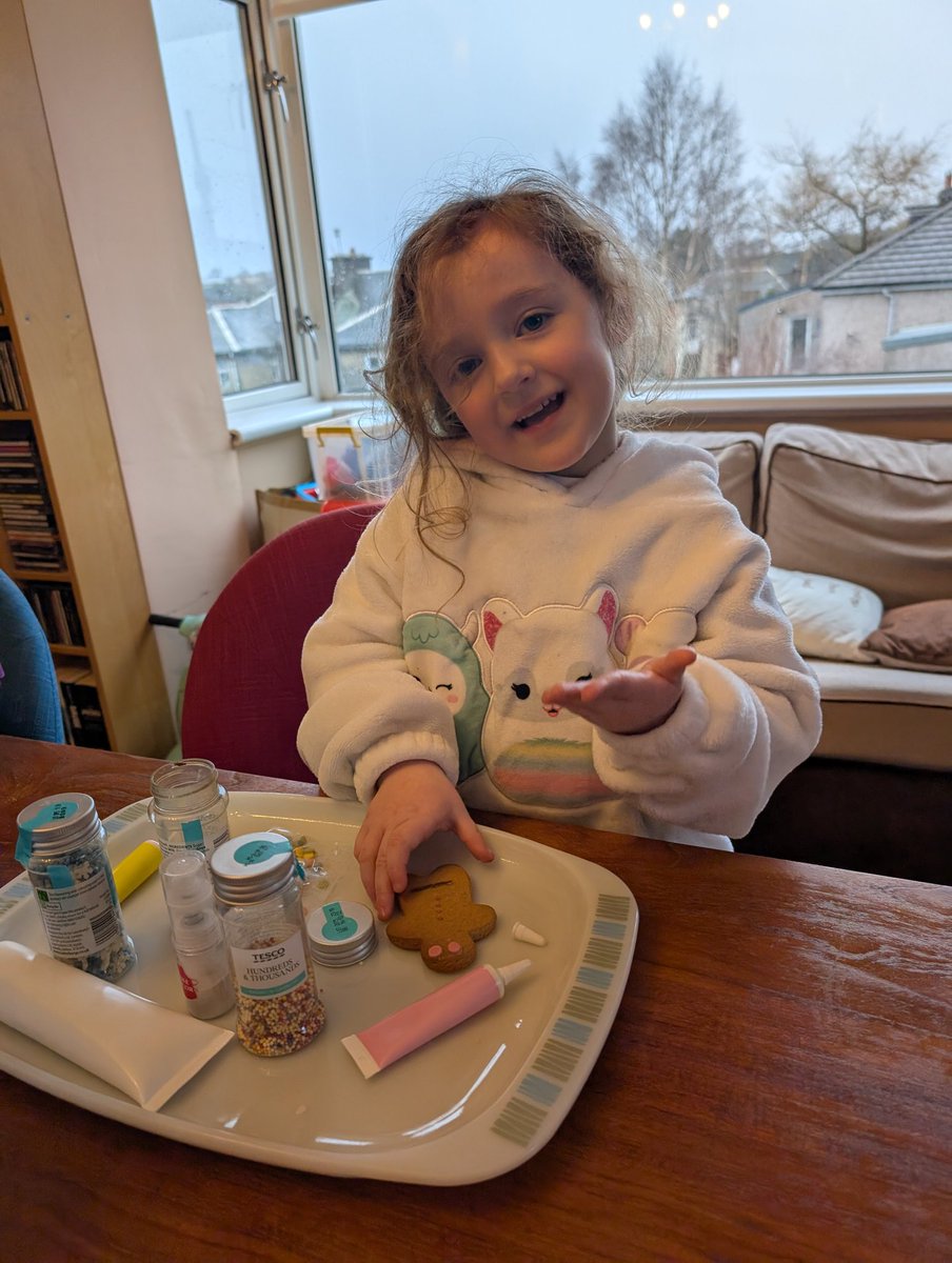 Mrs Nicholson tweet media