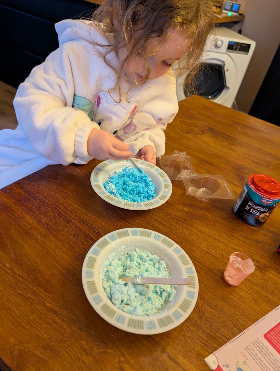 Mrs Nicholson (@mrsnicholsoncps) on Twitter photo Mrs Nicholson missed these smiles last Friday when we were off because of the wind warning ๐ฉ๐ฌ๏ธ
(It was still all go over here, baking gingerbread men and mixing up bath bombs with the littlest Nicholson) <a href="/MissMelville_FC/">Miss Melville</a> <a href="/carronshoreps/">Carronshore Primary</a> Mrs Nicholson missed these smiles last Friday when we were off because of the wind warning ๐ฉ๐ฌ๏ธ
(It was still all go over here, baking gingerbread men and mixing up bath bombs with the littlest Nicholson) <a href="/MissMelville_FC/">Miss Melville</a> <a href="/carronshoreps/">Carronshore Primary</a>