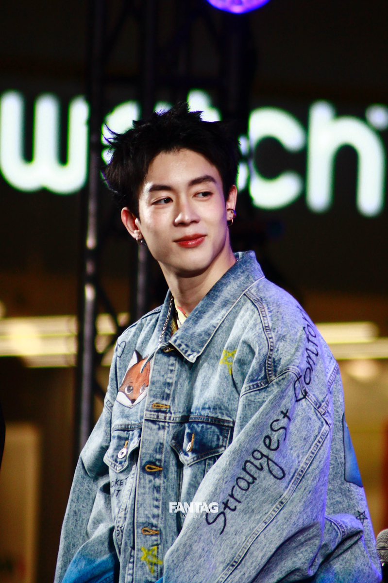 หนุ่มเทสนี้ ถูกใจเกิน

#GELBOYSสถานะกั๊กใจPressCon
#GELBOYSสถานะกั๊กใจxCTW
 #NewChayapak