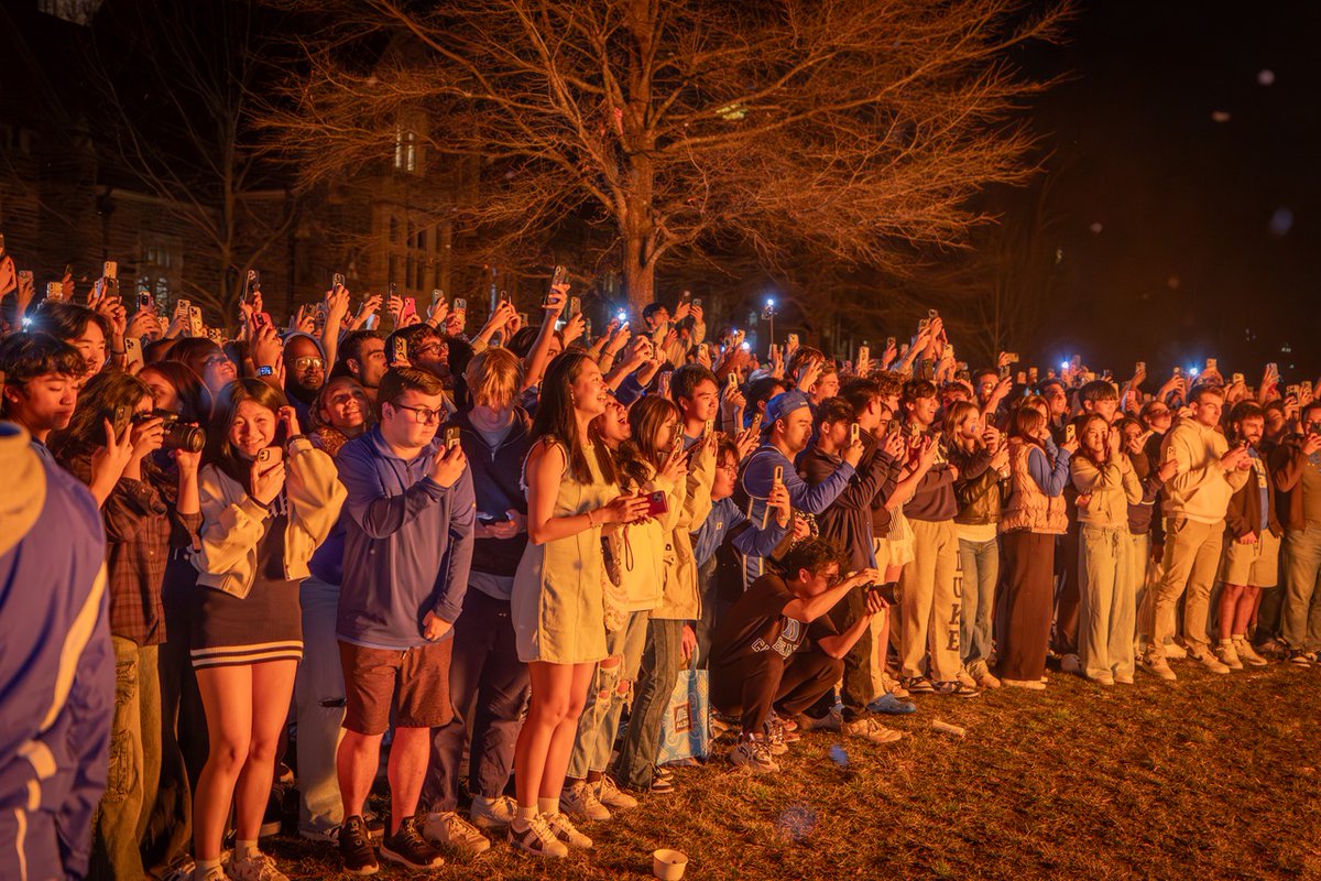 If the benches are burning, you know what happened. 🏀

Rivalry win secured. <a href="/DukeMBB/">Duke Men’s Basketball</a>