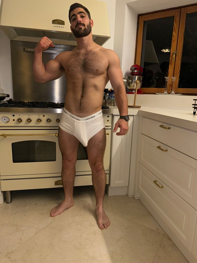 BicepsKings tweet media