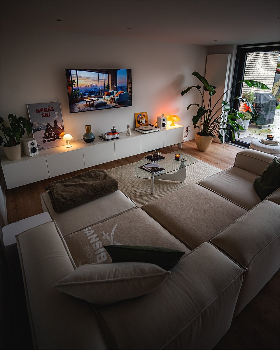 interiorstellar's tweet image. 