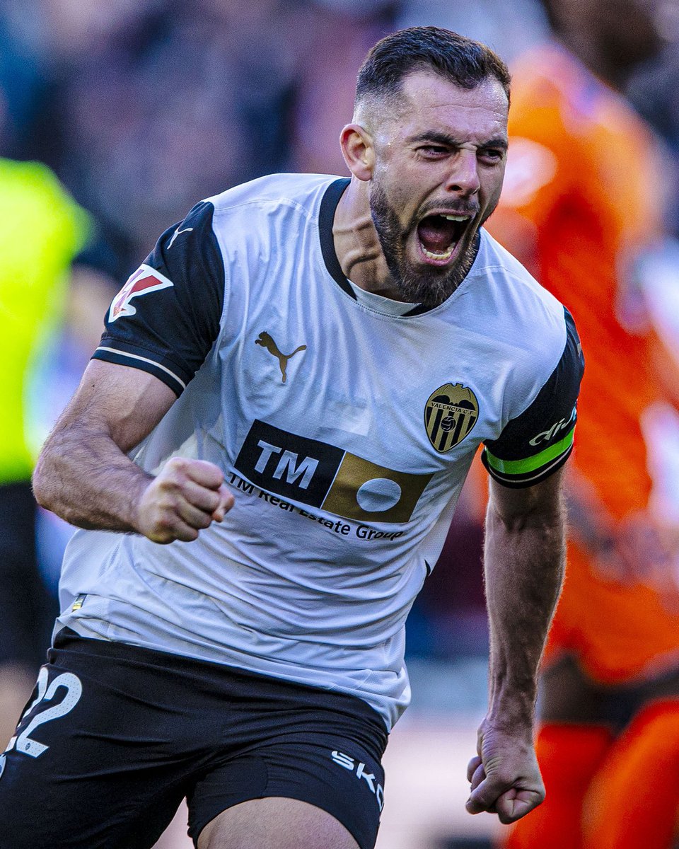 Domingortiz's tweet photo. Siempre lo tuve claro porque me gustó desde que lo vi en la élite. La llegada de @luisitocarrile fue una bendición para este #VCF. Se desfonda como el que más y le aporta valores diferenciales a esta plantilla. Por velocidad, por trabajo, por calidad en el golpeo y por goles. Hoy, otro más. Fichajazo.