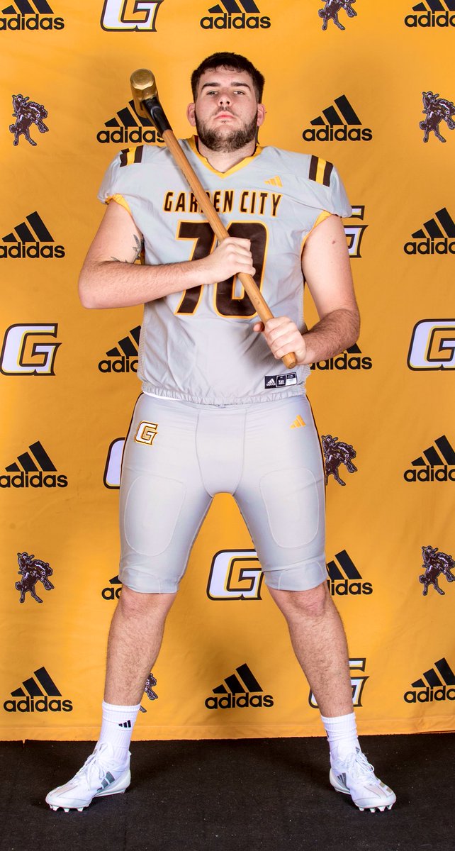Maddix davis (@maddix19320150) on Twitter photo After careful consideration I am extremely grateful to announce I will be continuing my football career at Garden City Community College. <a href="/GCCC_FOOTBALL/">Broncbuster Football</a> <a href="/coleworld50/">Coach Orrick</a> <a href="/CoachJR__/">Jordan Reddick</a> <a href="/CoachBlack24/">John Black</a> <a href="/KiyoshiHarris/">Coach Kiyoshi Harris</a> 4’s up After careful consideration I am extremely grateful to announce I will be continuing my football career at Garden City Community College. <a href="/GCCC_FOOTBALL/">Broncbuster Football</a> <a href="/coleworld50/">Coach Orrick</a> <a href="/CoachJR__/">Jordan Reddick</a> <a href="/CoachBlack24/">John Black</a> <a href="/KiyoshiHarris/">Coach Kiyoshi Harris</a> 4’s up