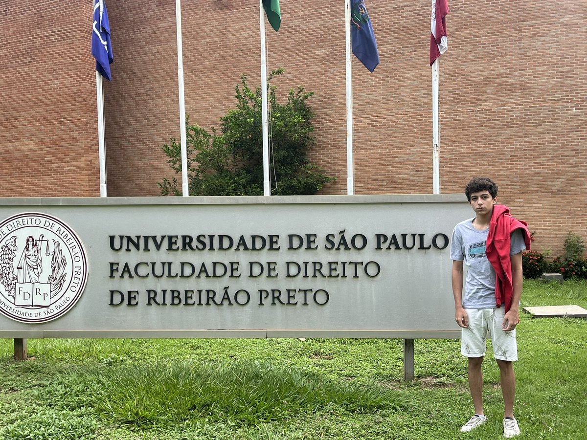 sadsvest's tweet photo. provinha de hoje na usp de ribeirão #studytwtbr #fdrp https://t.co/MVf4Uysvbo