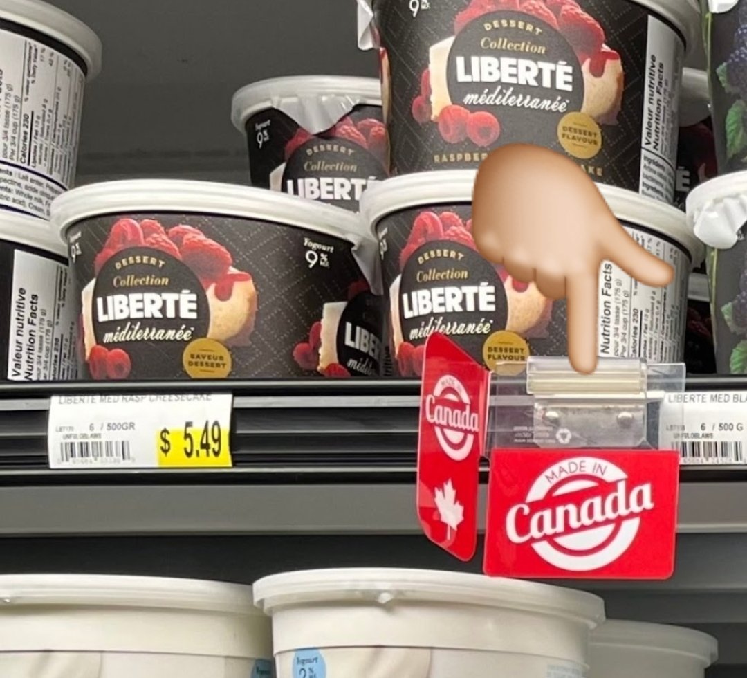 #MéxicoPuebloUnido 
🚨 HECHO EN CANADÁ es lo que empiezan a poner en los mercados de Canadá para sus ciudadanos compren lo nacional y no lo de Estados Unidos

Por favor compartan para que en México se haga lo mismo.

Por el bien de México, primero los productos Mexicanos...
