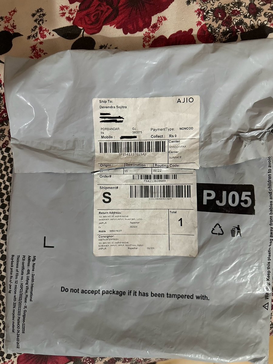 SojitraDr's tweet photo. l order a dress,but instead i got a black pant. The tag was already missing. And the sequence number on the package was not given.I have to reached out to customer support. The order id is FN4213608689. @AjioCares @AJIOLife #ajio https://t.co/kQaYWDfrRK