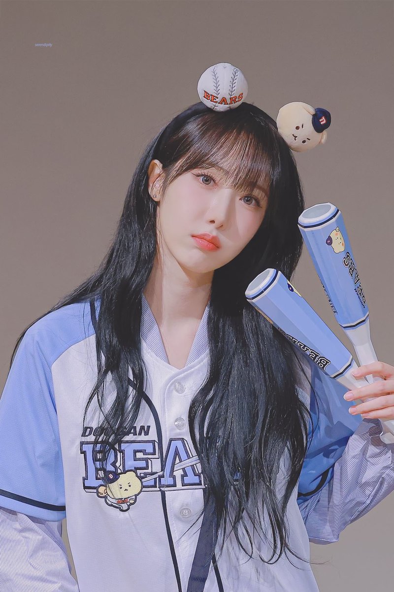 250202 
#비비지 #VIVIZ #신비 #SINB