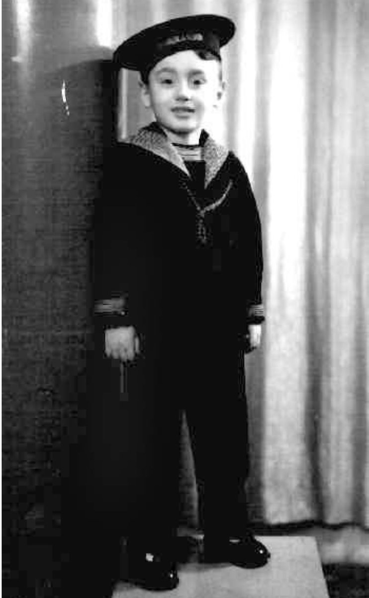 AuschwitzMuseum's tweet photo. 2 February 1934 | A Belgian Jewish boy, Jan Himmel, was born in Antwerp. 

He was deported to #Auschwitz in October 1942 and murdered after selection in a gas chamber. https://t.co/ObFtoWGyFp