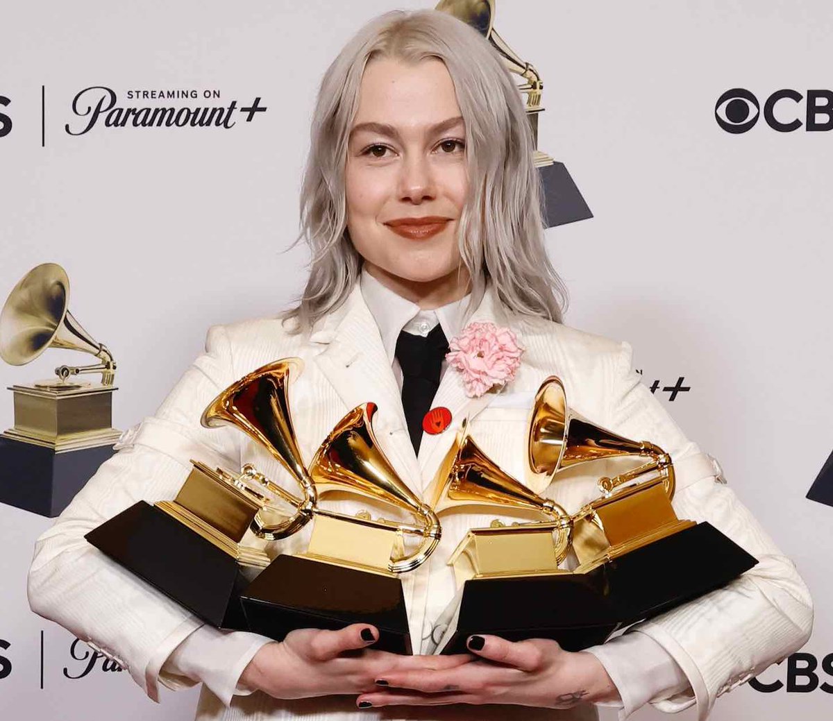 notcryingwolf's tweet image. happy grammys day let’s not forget who took home the most last year