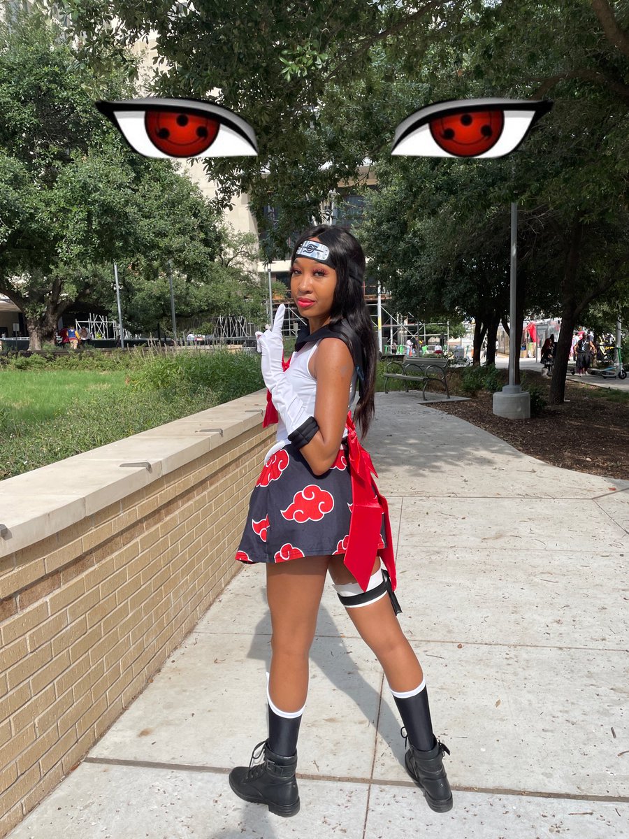 morganoftheleaf's tweet photo. #28DaysOfBlackCosplay
Day 1: Sailor Itachi 🌙👁️🐦‍⬛🩸

my favorite cosplay mashup that i’ve ever done! 😎

anime: naruto &amp; sailor moon
characters: itachi uchiha &amp; sailor moon https://t.co/VjzmVv6Y0S