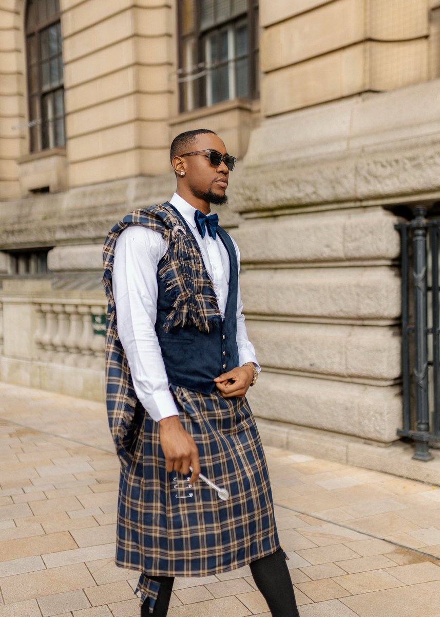 AjeboDanny's tweet image. Kilt, hose and flashes, the Scottish way 🏴󠁧󠁢󠁳󠁣󠁴󠁿