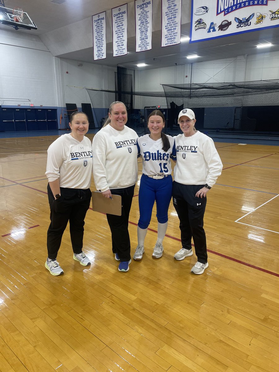 Thank you Bentley softball for hosting an awesome camp this morning! I enjoyed working with all of your players and learning many new pitching drills. Thank you for all of your feedback! I can’t wait to be back!!