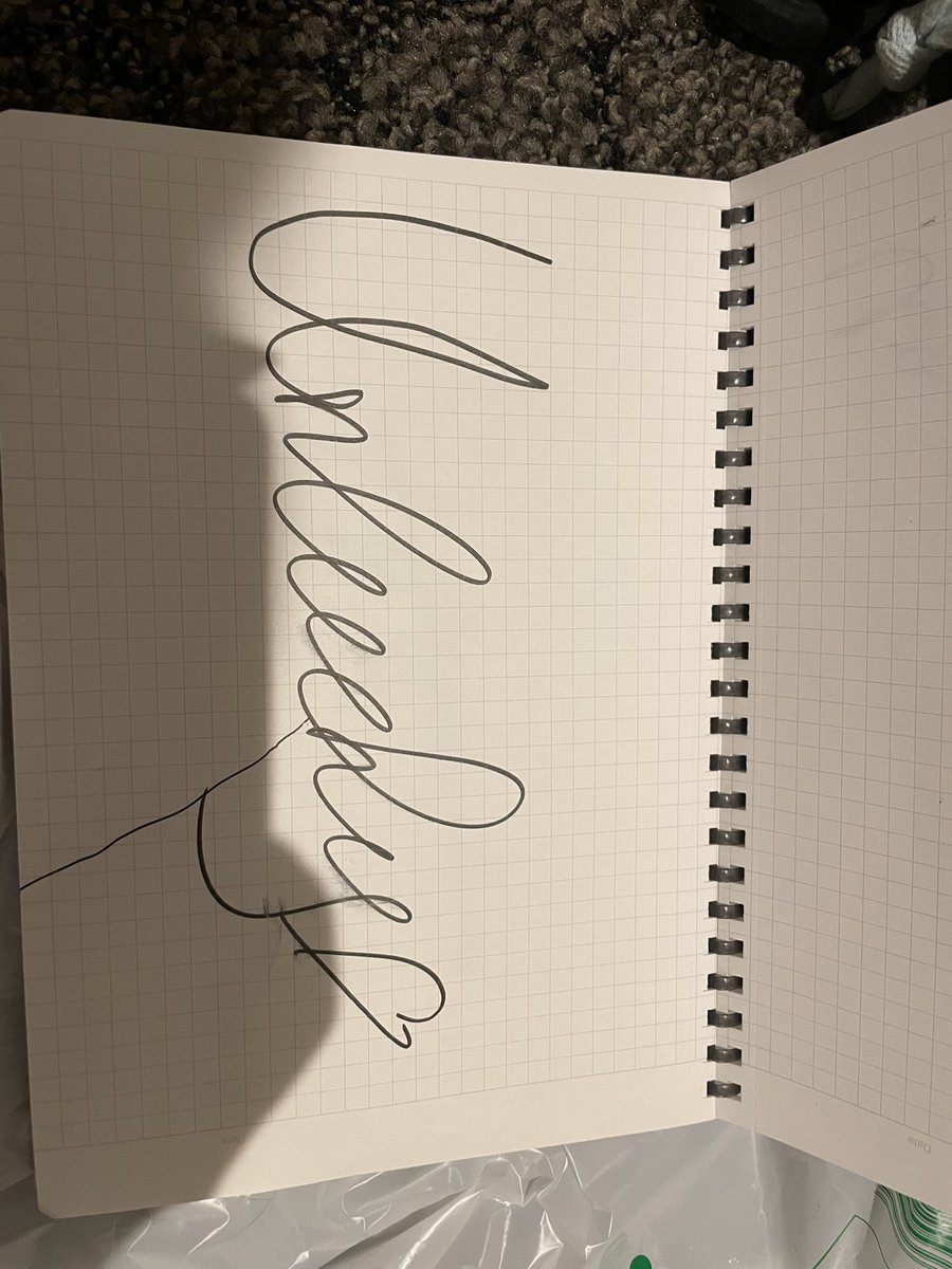 Congrat <a href="/theAllianceGG/">Alliance</a> 🥈
I took a picture with <a href="/JustxUnlucky/">Alliance Unlucky 🌹</a> and got his signature! I was so sorry to embarrass him by taking his beanie away after getting his sign by my mistake🥹
언럭키 오빠 너무 잘생겼어요 ,, thank you so much ,,
이거 보여주려고 X계정만들었다 ,,